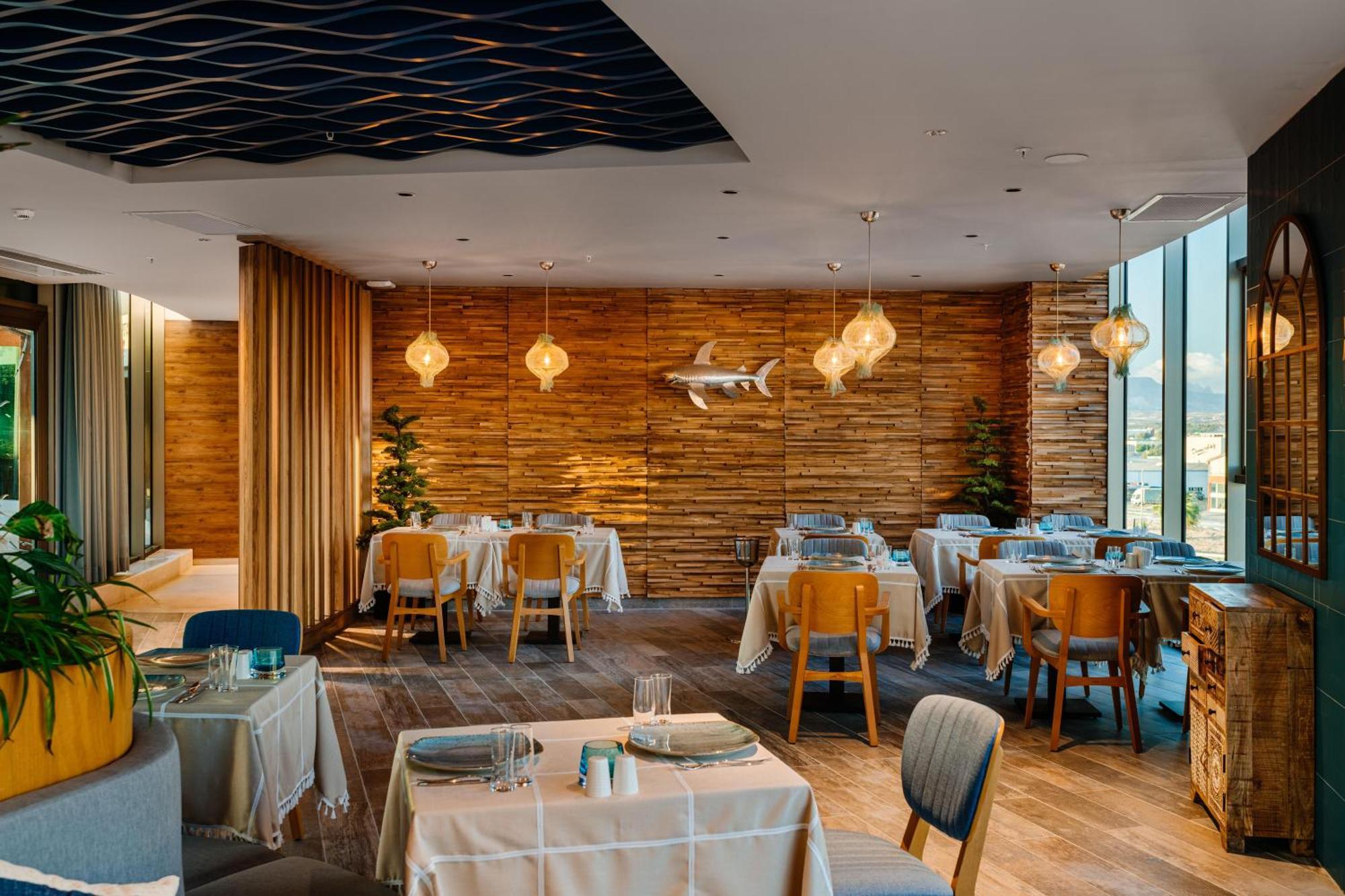 Concorde Tower Hotel & Casino Нікосія Екстер'єр фото Restaurant