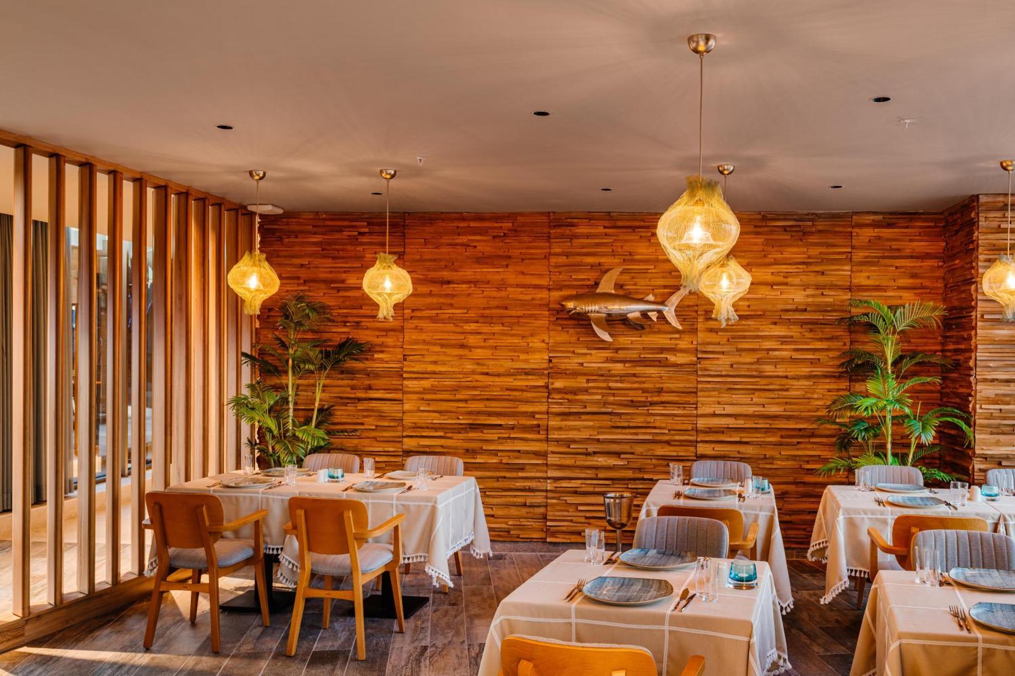 Concorde Tower Hotel & Casino Нікосія Екстер'єр фото Restaurant "El Bulli", 2006